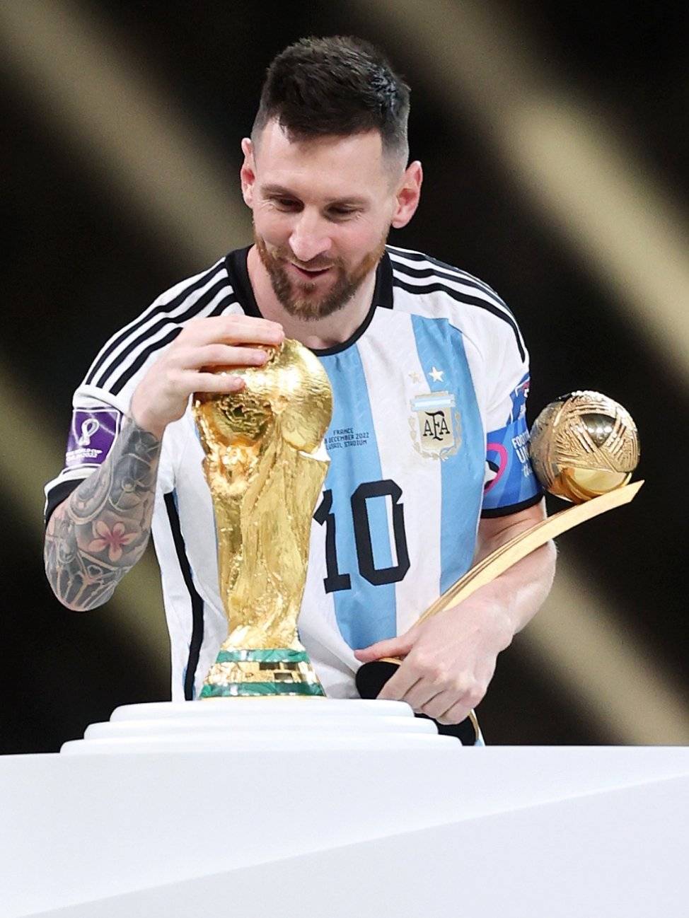 少球迷和投 少球迷和投