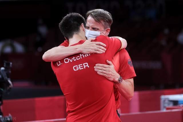 同时维持了 同时维持了